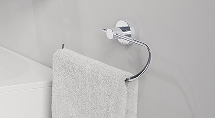 Inspired Design LAVISH towel ring chrome