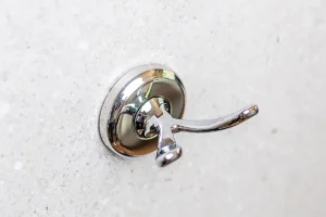 LiquidRed - 2100 Double Robe Hook (2111)_3